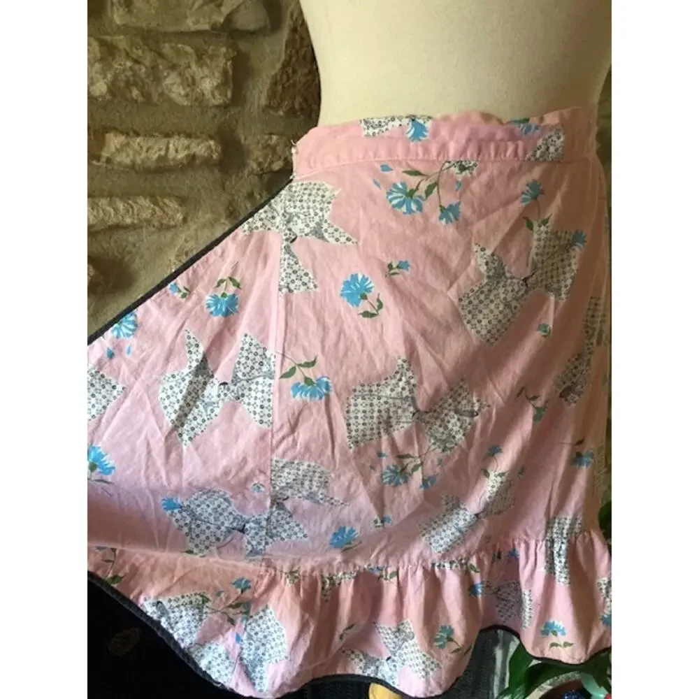 Vintage 1950's Pink Floral & Bow Ruffle Hem Half Apron - Cottagecore Kitchen